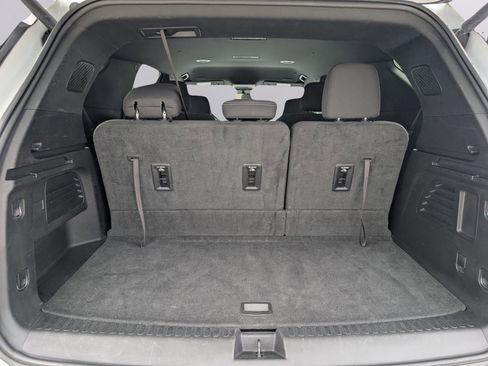 Used 2024 Chevrolet Traverse LT image 34