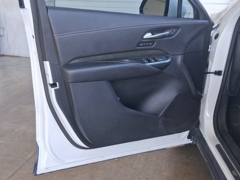 Used 2023 Cadillac XT4 Sport w/ Enhanced Visibility Package FWD image 16