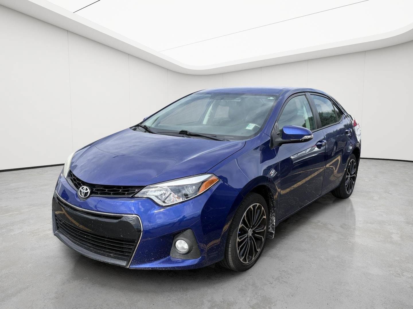 Used 2015 Toyota Corolla S FWD image 3