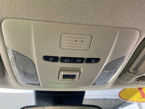 Used 2021 Toyota Corolla LE image 25