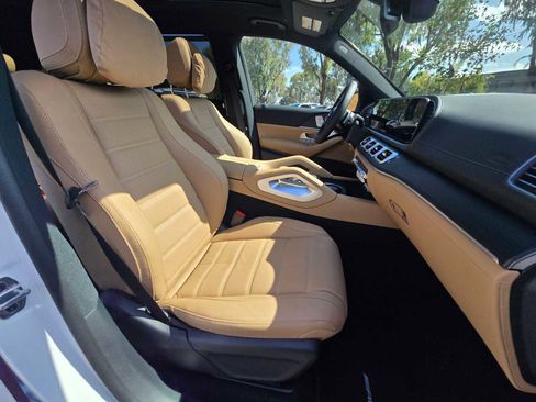 New 2026 Mercedes-Benz GLS 580 4MATIC image 12