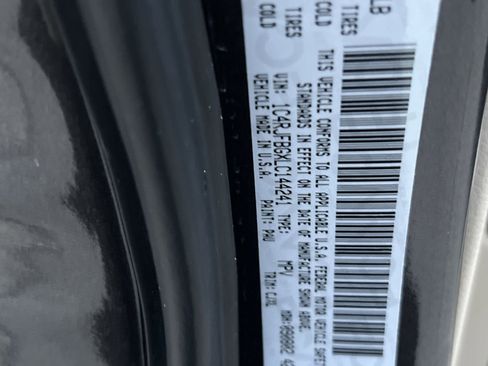 Used 2020 Jeep Grand Cherokee Limited image 29