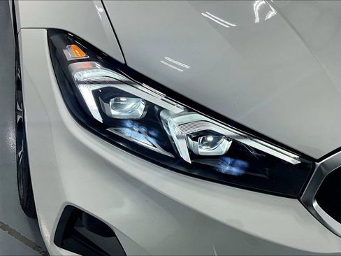 New 2025 BMW 330i Sedan w/ Convenience Package RWD image 29