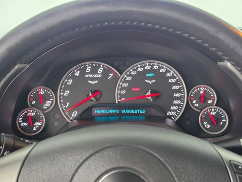 Used 2007 Chevrolet Corvette Coupe w/ Preferred Equipment Group RWD image 18