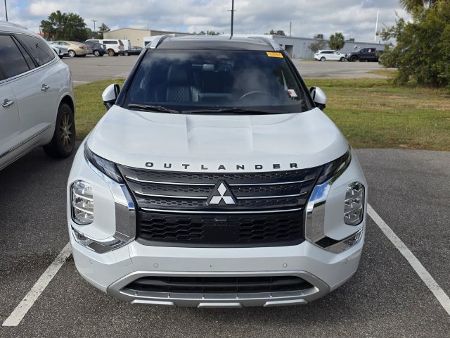 Used 2024 Mitsubishi Outlander SEL FWD image 2