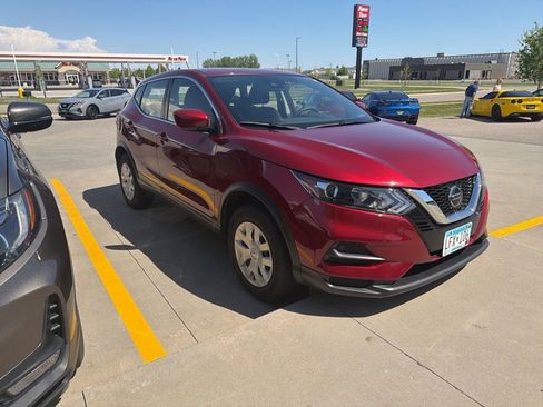 Used 2020 Nissan Rogue Sport S AWD/4WD image 2