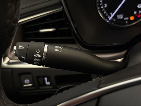 New 2025 Cadillac XT5 Luxury image 20