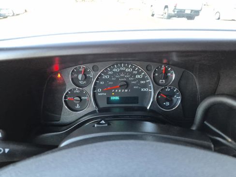 Used 2024 GMC Savana 2500 w/ Driver Convenience Package image 19