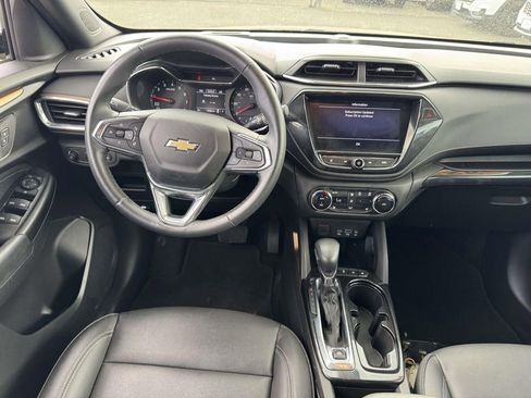 Used 2023 Chevrolet TrailBlazer ACTIV w/ Convenience Package FWD image 16
