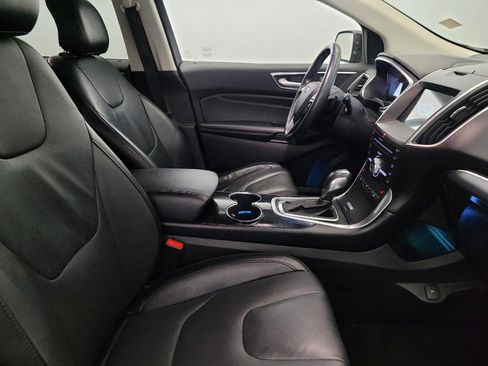 Used 2017 Ford Edge Titanium w/ Technology Package AWD/4WD image 21