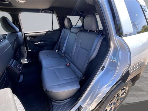 New 2026 Subaru Outback Limited AWD/4WD image 10