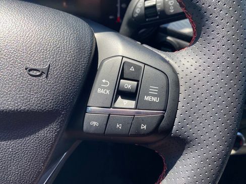 Used 2025 Ford Escape ST-Line AWD/4WD image 17