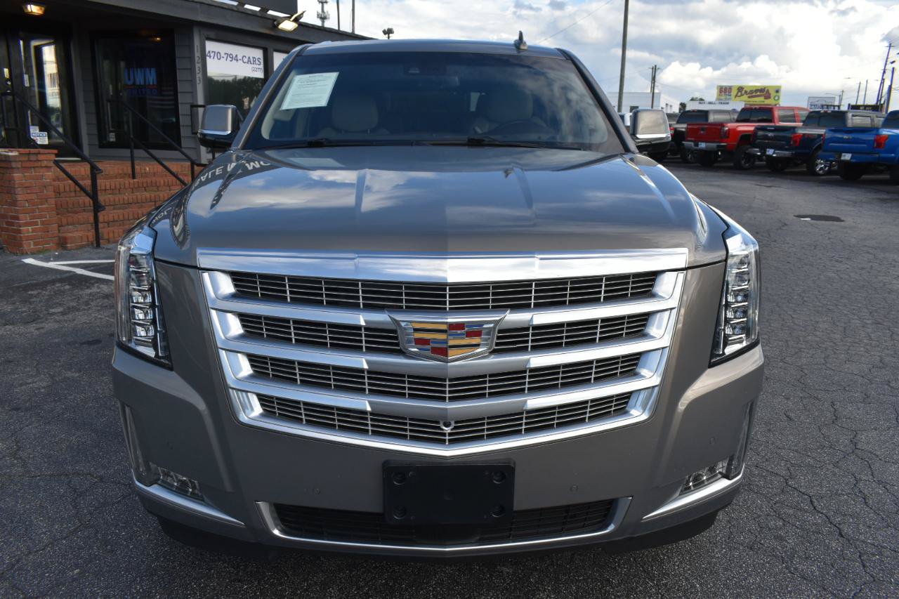 Used 2017 Cadillac Escalade Premium Luxury AWD/4WD image 3