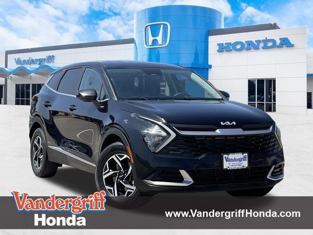 Used 2023 Kia Sportage LX AWD/4WD image 1