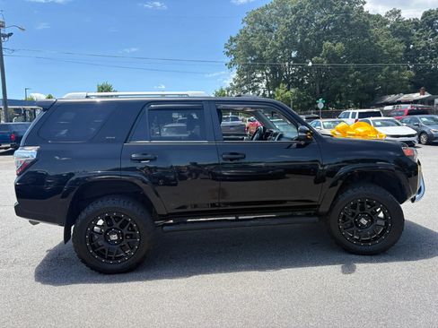 Used 2018 Toyota 4Runner SR5 Premium AWD/4WD image 10