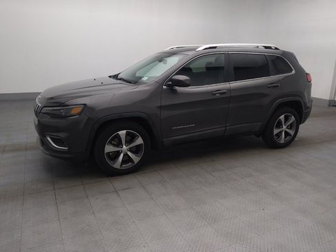 Used 2019 Jeep Cherokee Limited FWD image 2