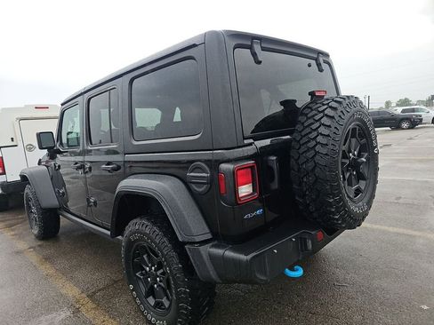 Used 2023 Jeep Wrangler Unlimited w/ Cold Weather Group AWD/4WD image 5