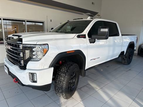 Used 2023 GMC Sierra 2500 AT4 w/ AT4 Premium Plus Package image 3