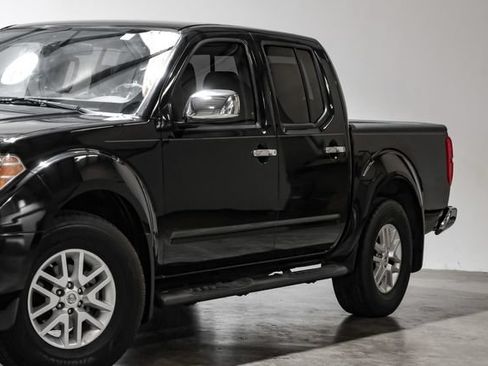 Used 2019 Nissan Frontier SV RWD image 7