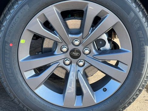 New 2026 Ford Explorer Active w/ Active Comfort Package image 8