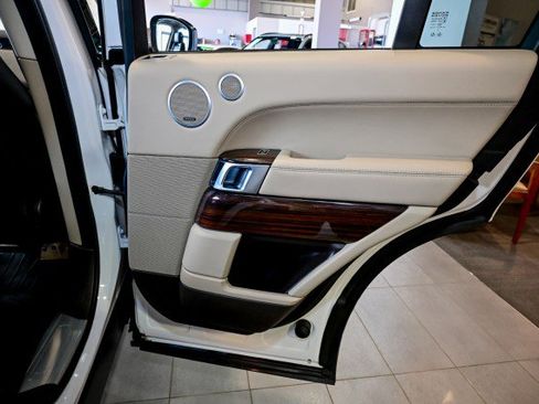Used 2016 Land Rover Range Rover Supercharged image 23