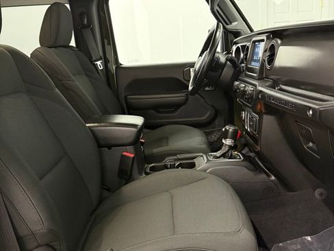 Used 2023 Jeep Wrangler Sport S image 16