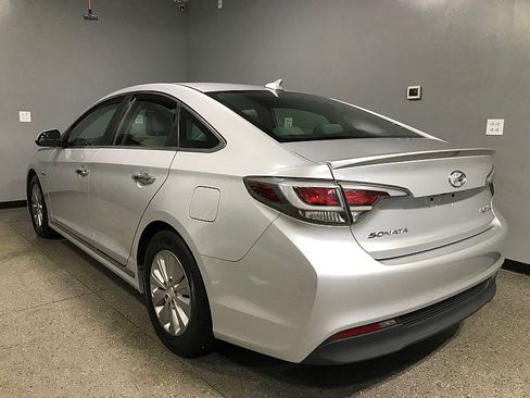 Used 2016 Hyundai Sonata SE FWD image 5