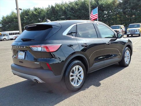 Certified 2022 Ford Escape SE w/ Cold Weather Package image 7