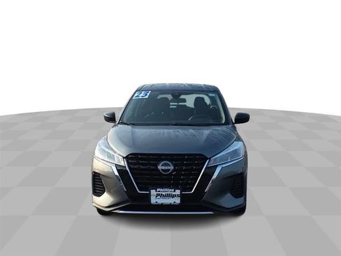 Used 2023 Nissan Kicks S image 3