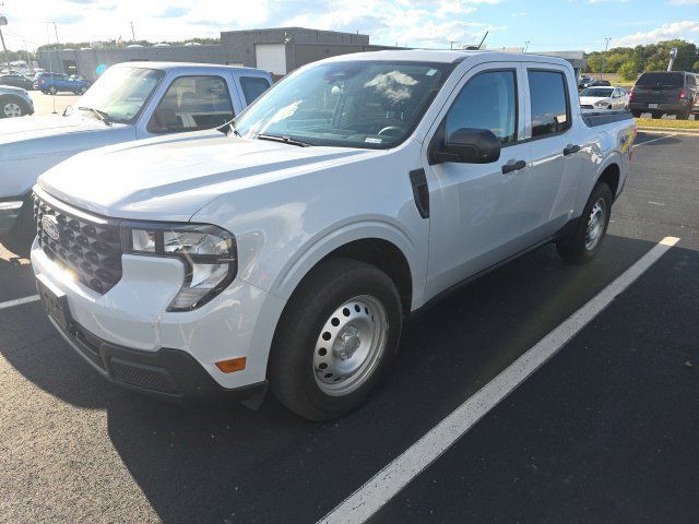Used 2025 Ford Maverick XL FWD image 1