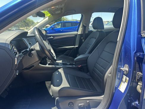 Used 2024 Volkswagen Jetta SE FWD image 11