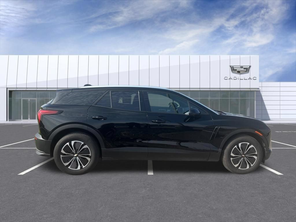Used 2024 Chevrolet Blazer EV LT AWD/4WD image 2