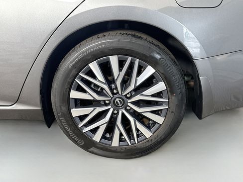 Used 2023 Nissan Altima 2.5 SV FWD image 37