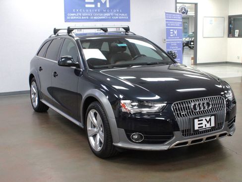 Used 2016 Audi A4 Premium Plus w/ Technology Package image 2