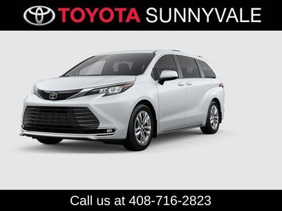 Used 2025 Toyota Sienna Platinum