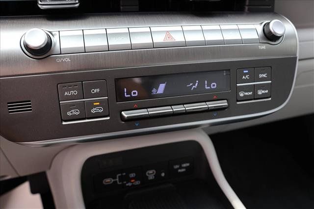 Used 2026 Hyundai Kona SEL Sport AWD/4WD image 19