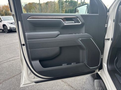 New 2026 GMC Sierra 1500 SLE image 10