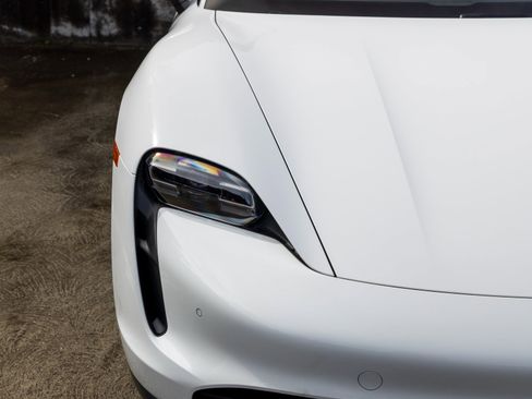 Certified 2023 Porsche Taycan image 14