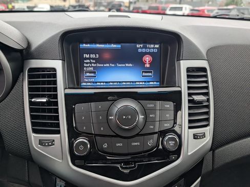 Used 2014 Chevrolet Cruze LT image 11