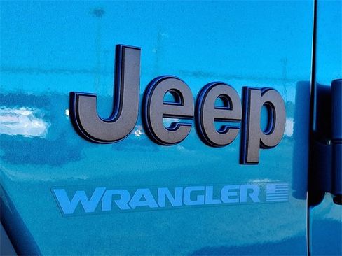 Used 2024 Jeep Wrangler Unlimited image 30