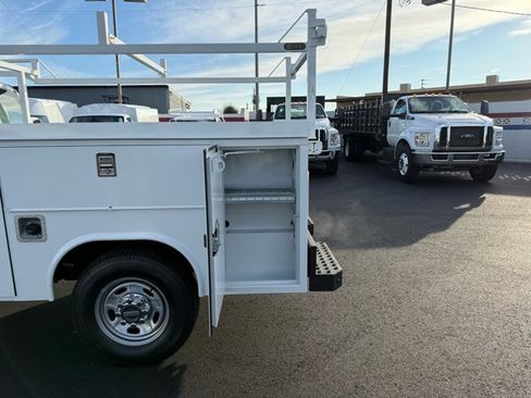 New 2026 Ford F250 XL w/ XL Chrome Package image 14