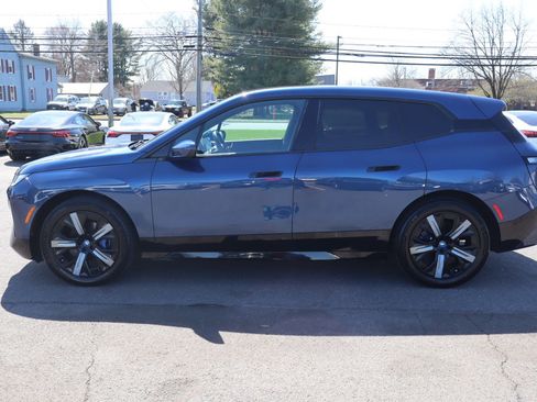 Used 2024 BMW iX xDrive50 w/ Sport Package image 8