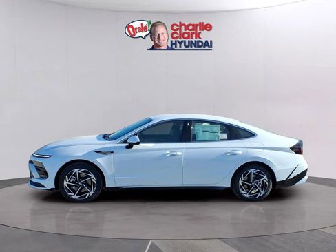 New 2026 Hyundai Sonata SEL image 2