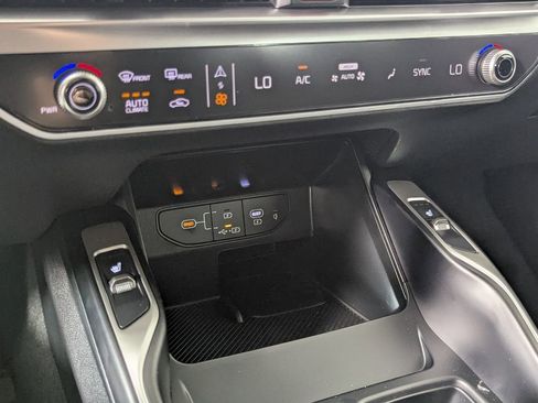 New 2026 Kia Sorento S w/ S Panoramic Sunroof Package FWD image 22