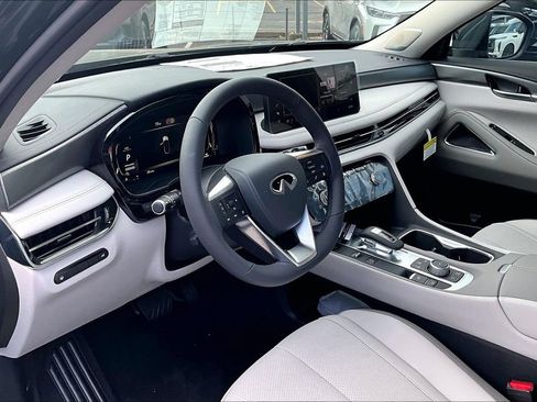New 2026 INFINITI QX60 Luxe image 9