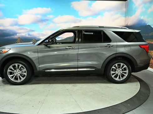 Used 2021 Ford Explorer Limited w/ Equipment Group 301A image 5