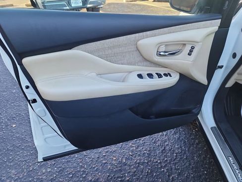 Used 2022 Nissan Murano SL image 9
