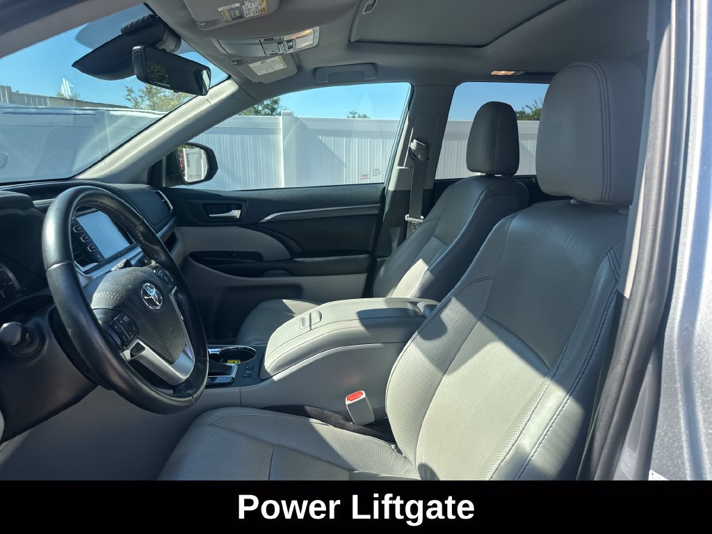 Used 2019 Toyota Highlander Limited AWD/4WD image 10