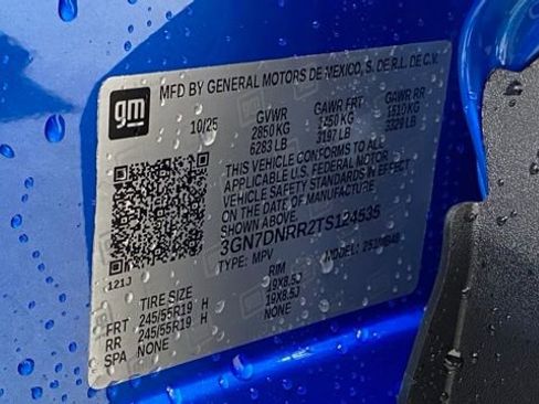 New 2026 Chevrolet Equinox EV LT image 35