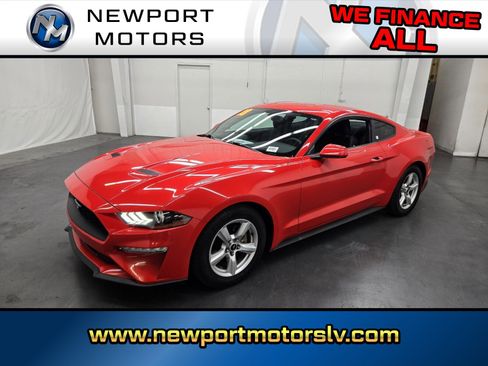 Used 2018 Ford Mustang Coupe image 1